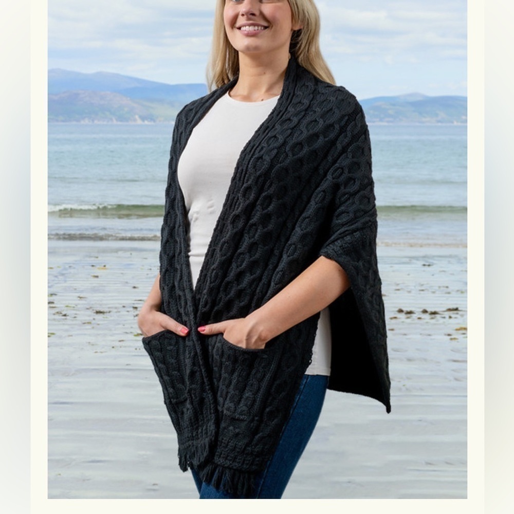 Connemara Knitwear Merino Wool Black Shawl Wrap With Pockets SZ OS NEW NWT